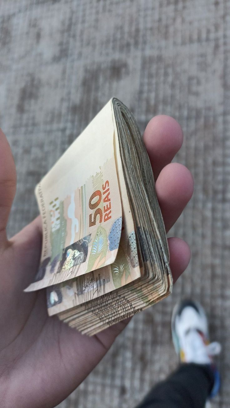 Maço de notas de R$50